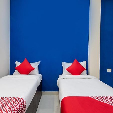 Oyo 27862 Hotel Brooklyn Indore Exterior foto